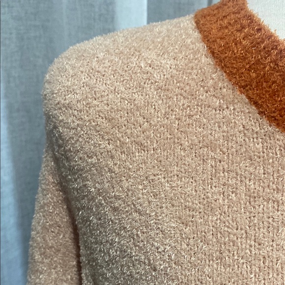 Women's Beige Sweater with Orange and Yellow Accents - Picture 4 of 6